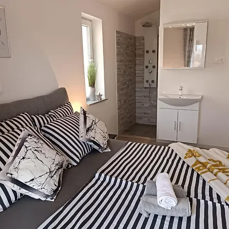 Sarah Holiday home *
