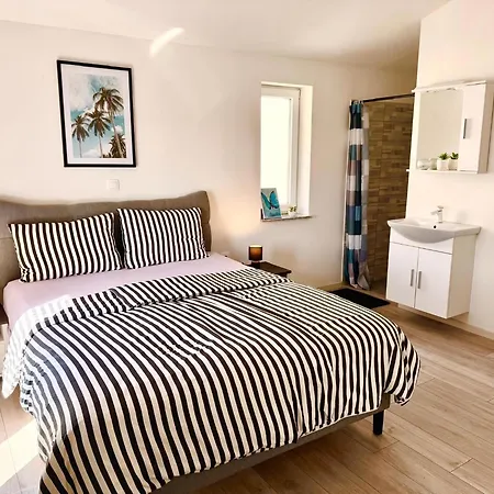 Sarah Holiday home *